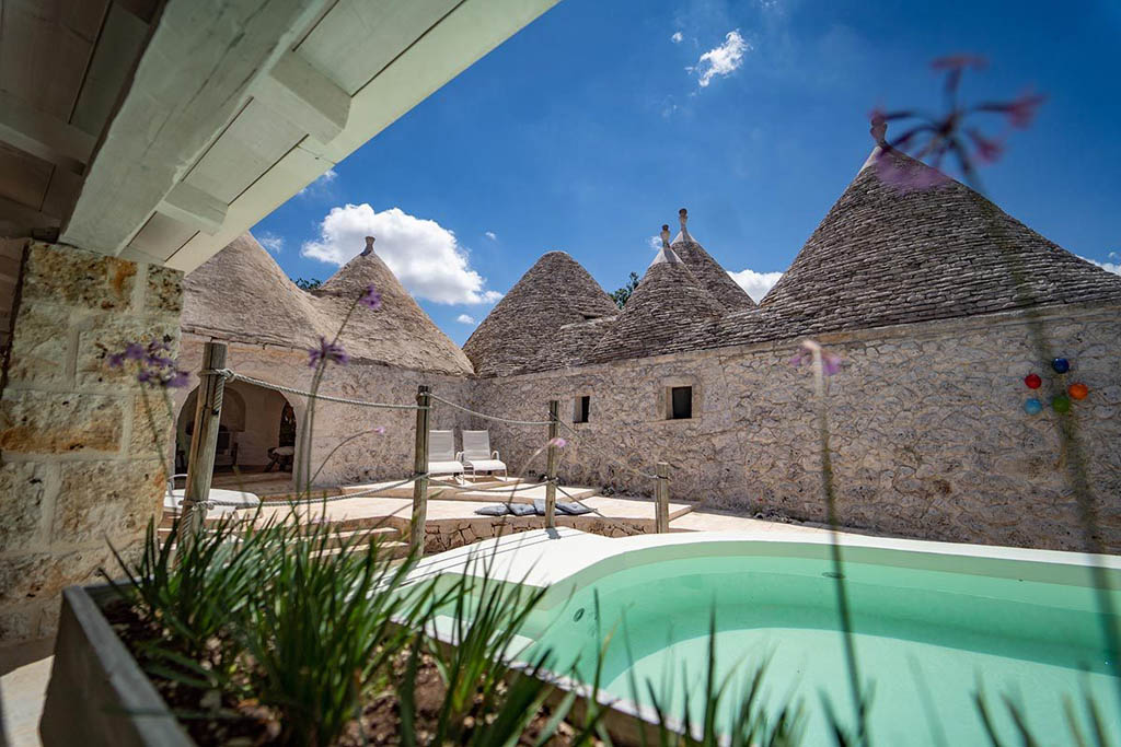 Offerte Ponte 1 maggio in Puglia, Valle d'Itria Offerte Ponte 1 maggio in Puglia, Valle d'Itria, trulli