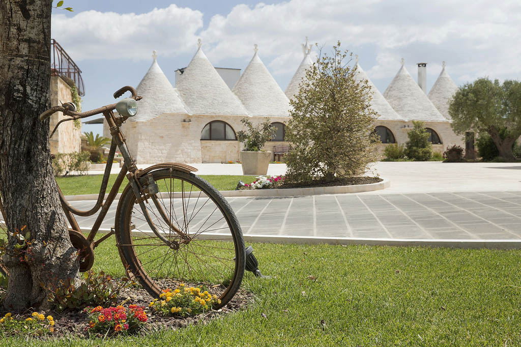 masseria experiences in Puglia Traditional masseria experience in the countryside of the Itria Valley in Puglia