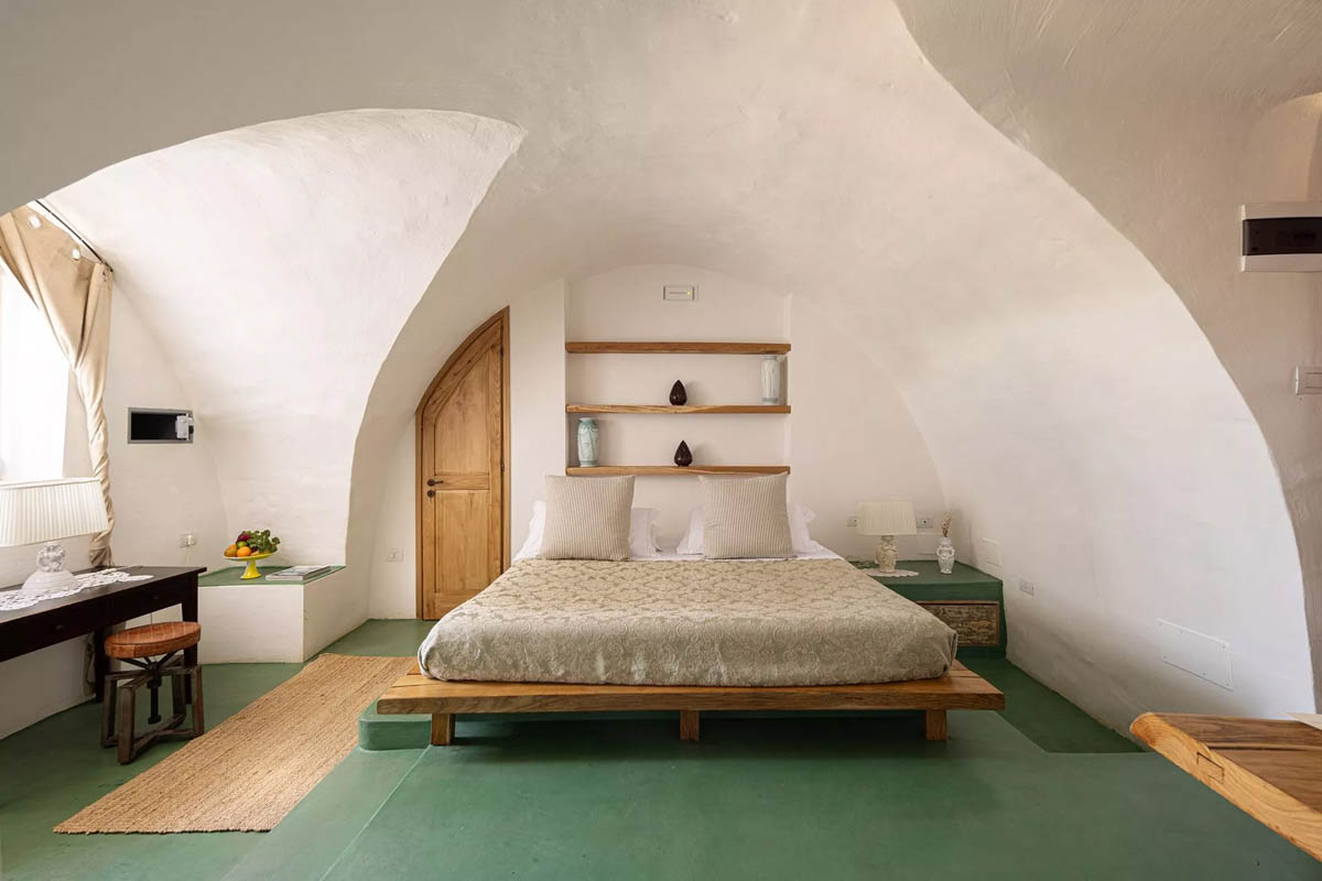 Letto futon super king size fatto a mano in legno