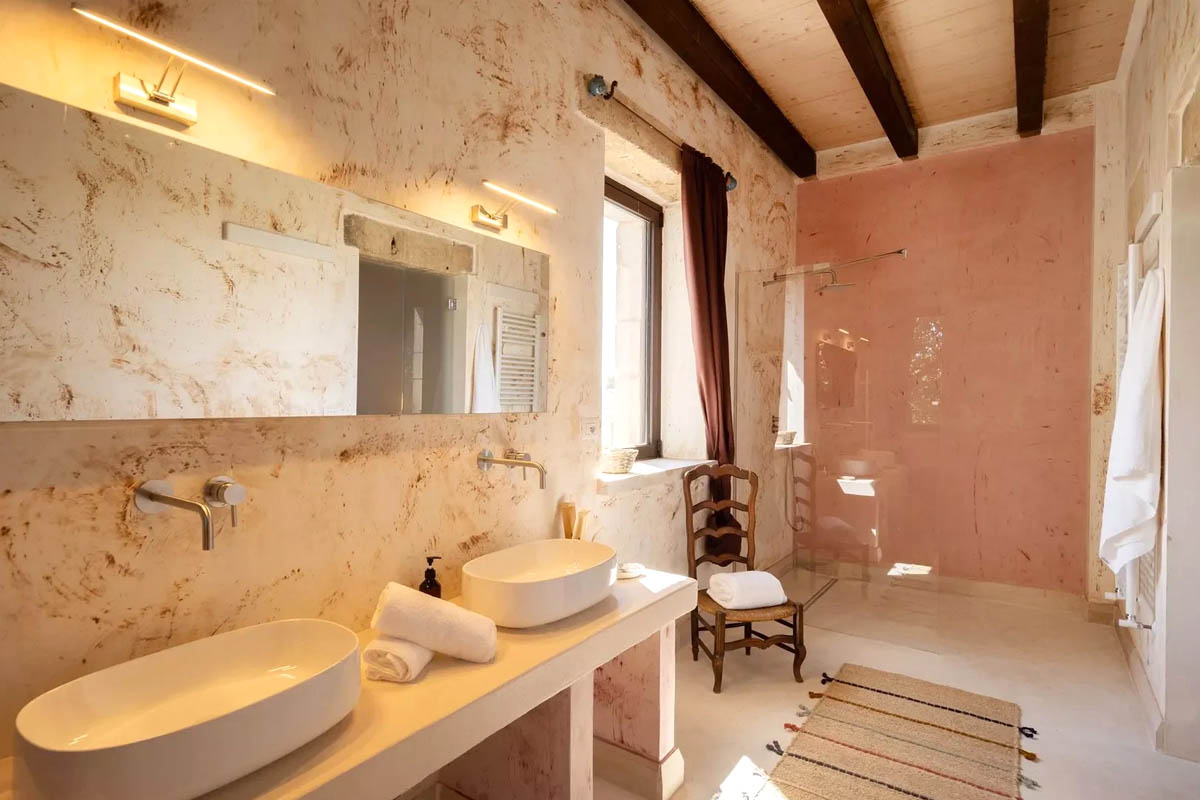 Junior Suite con bagno doccia extralarge Masseria Puglia Camere Juniro Suite con Bagno