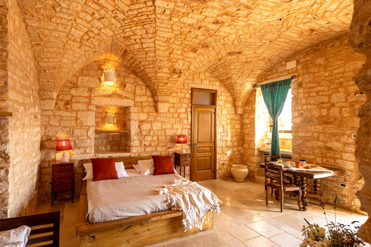 Antiche volte a stella in pietra naturale a vista